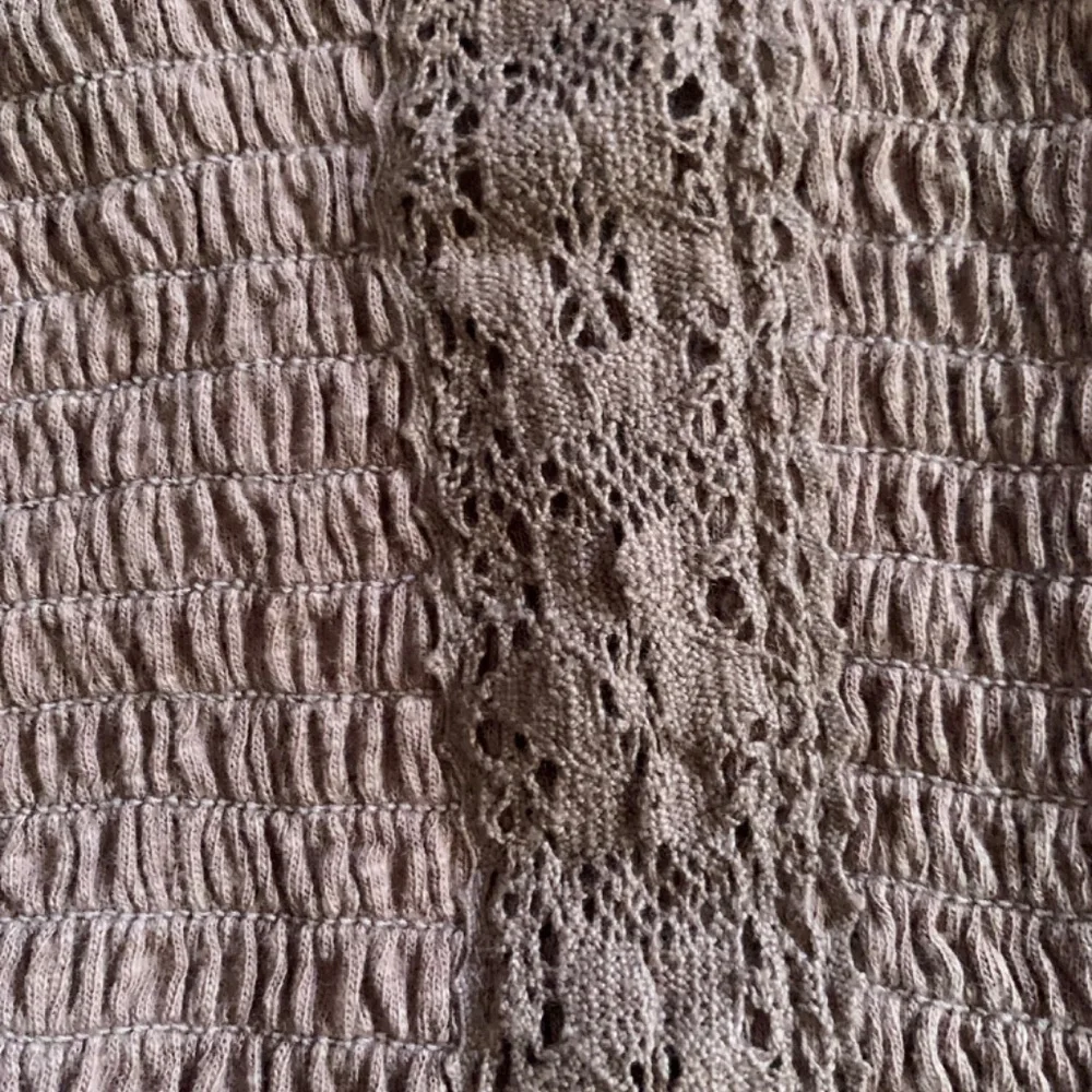 SO Crochet Trim Tank Top - Picture 4 of 5